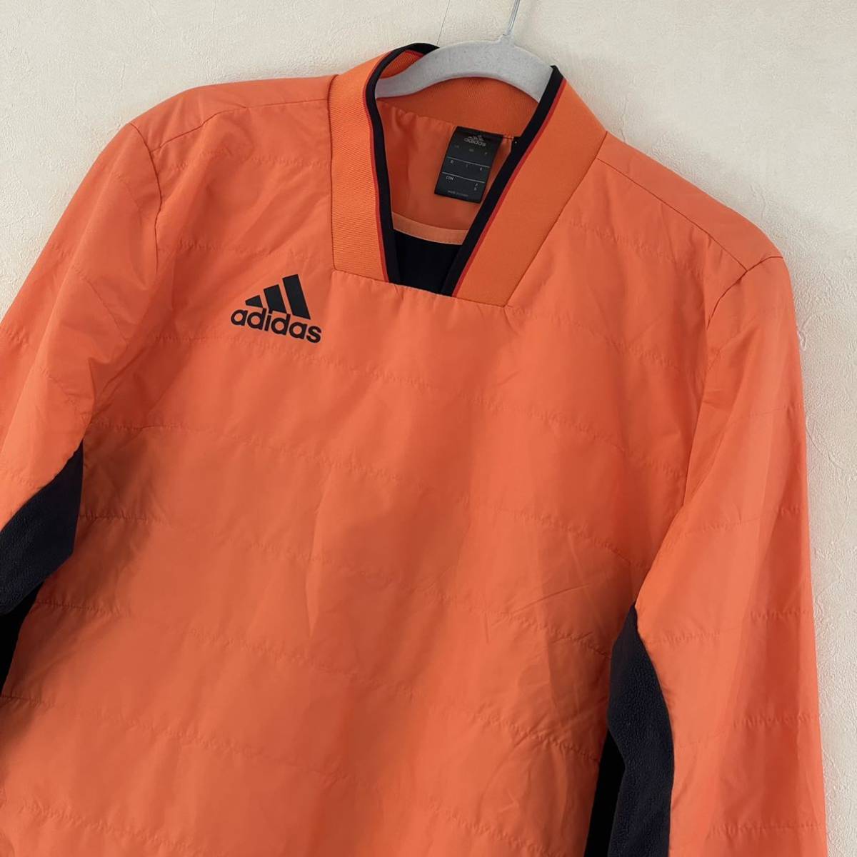 超美品 adidas(アディダス)メンズ 中綿 プルオーバー S(T165 超美品 adidas(アディダス)メンズ 中綿 プルオーバー S(T165