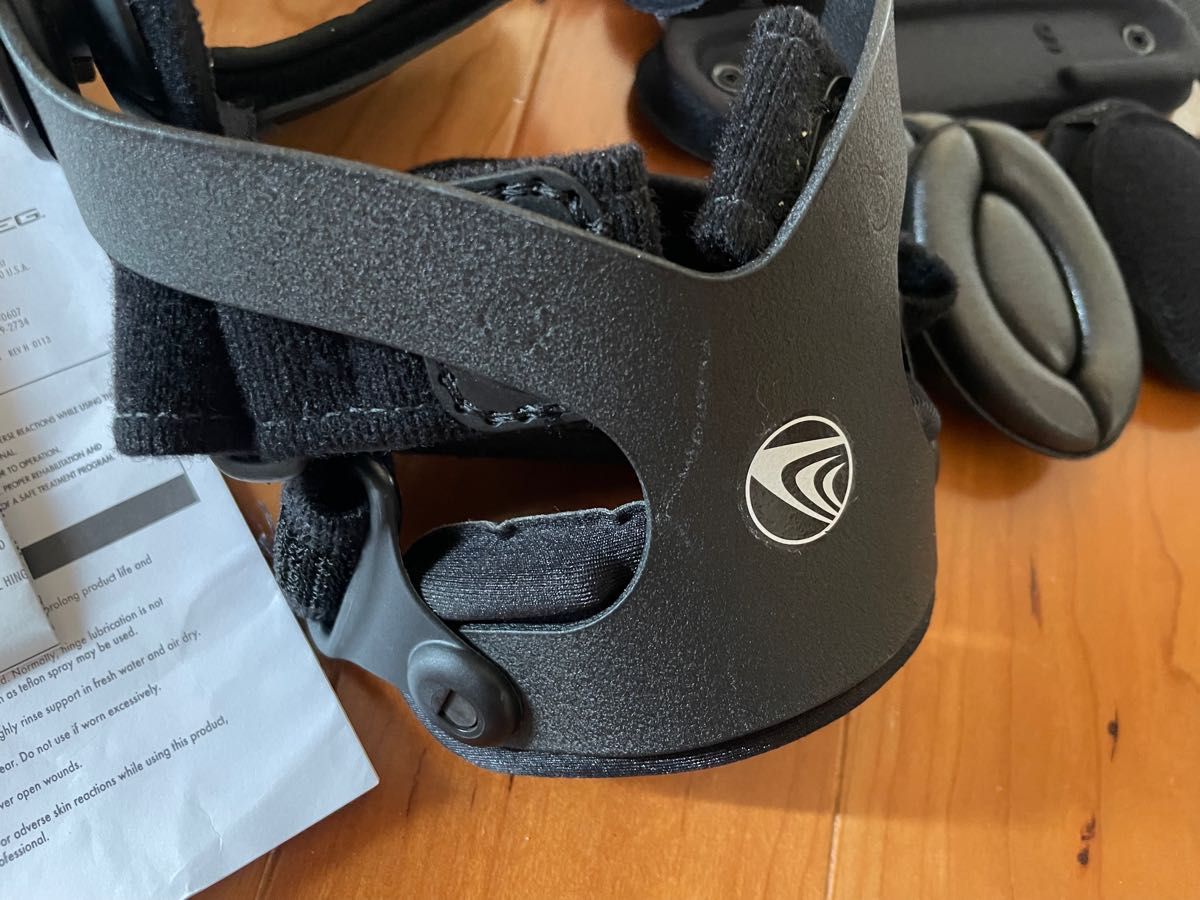 膝関節用装具 BREG社 CompactX2K ニーブレース ACL/MCL/LCL 中古 膝関節用装具 BREG社 CompactX2K ニーブレース ACL/MCL/LCL 中古