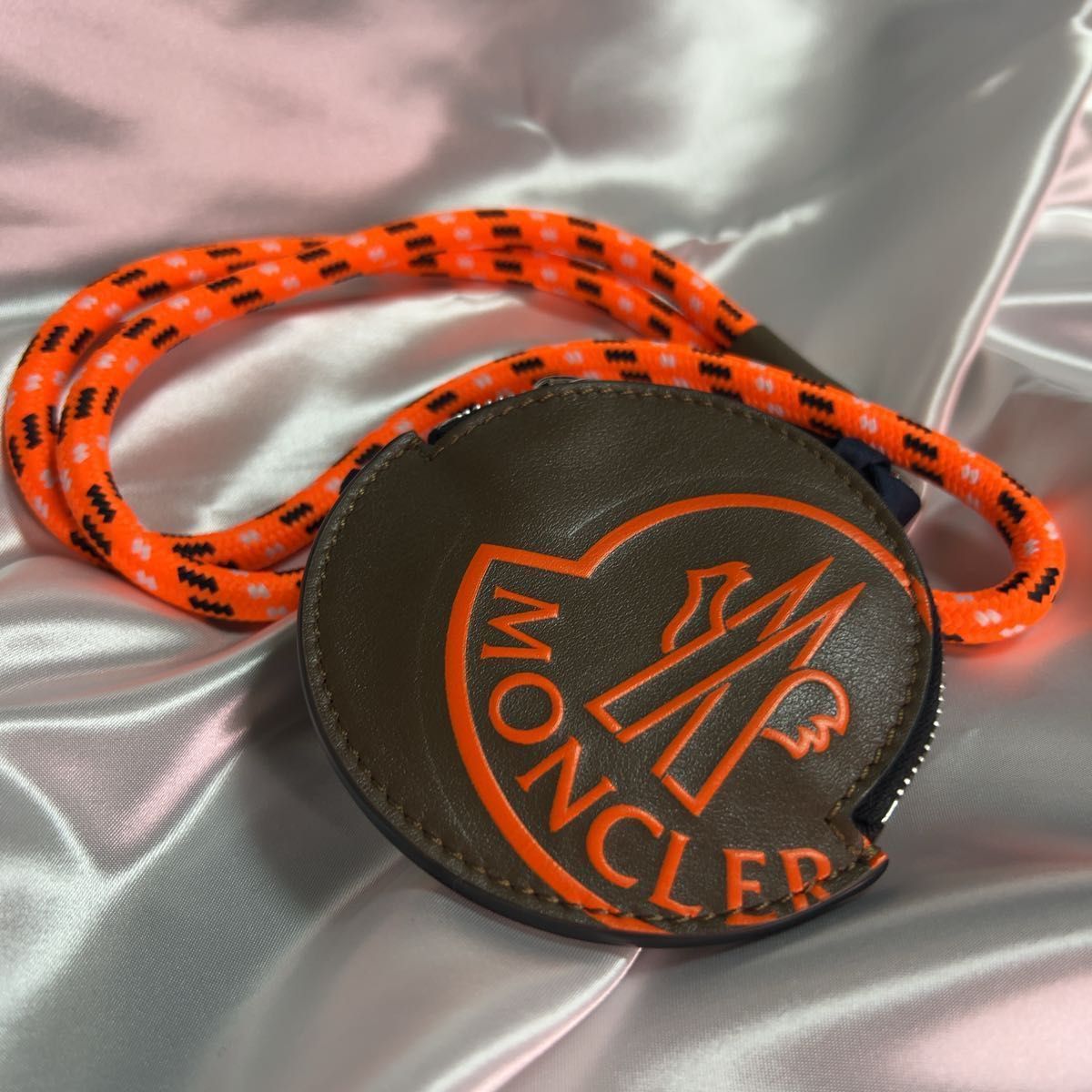 未使用 MONCLER モンクレール コインケース ネックストラップ付き ユニ
