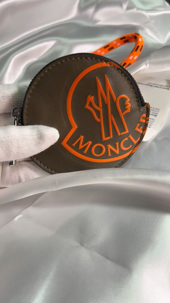 未使用 MONCLER モンクレール コインケース ネックストラップ付き ユニ