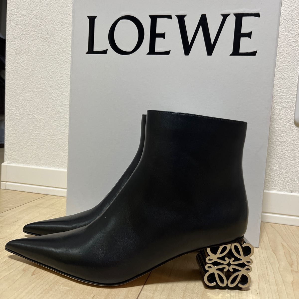 定価15万円 新品未使用 サイズ38 LOEWEアナグラムヒールブーツ