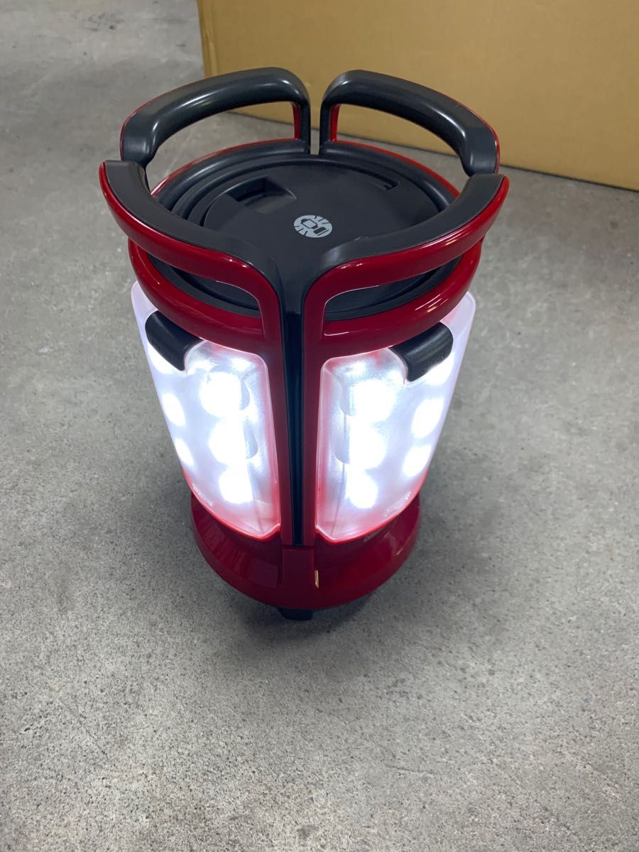 コールマン クアッド LEDランタン 電池式　独立点灯充電池　　　　　新品交換  Coleman ケース　付き