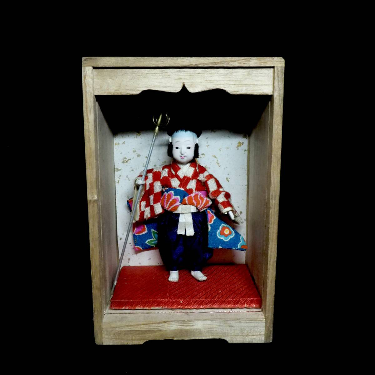 日本の伝統的芸術品！ 大正〜昭和初期ビンテージ 日本人形 風俗人形 『金棒』作者不明 幅 10cm 奥行き7.5cm 高さ16cm OTK510_画像1
