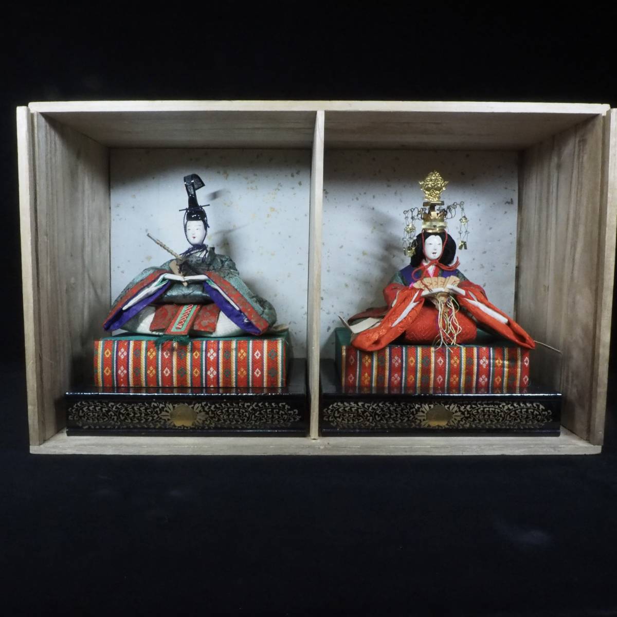 大正〜昭和初期ビンテージ 日本人形 『親王』 作者不明 人形（台含む）幅17.5cm 奥行き13cm 高さ17cm OTK510