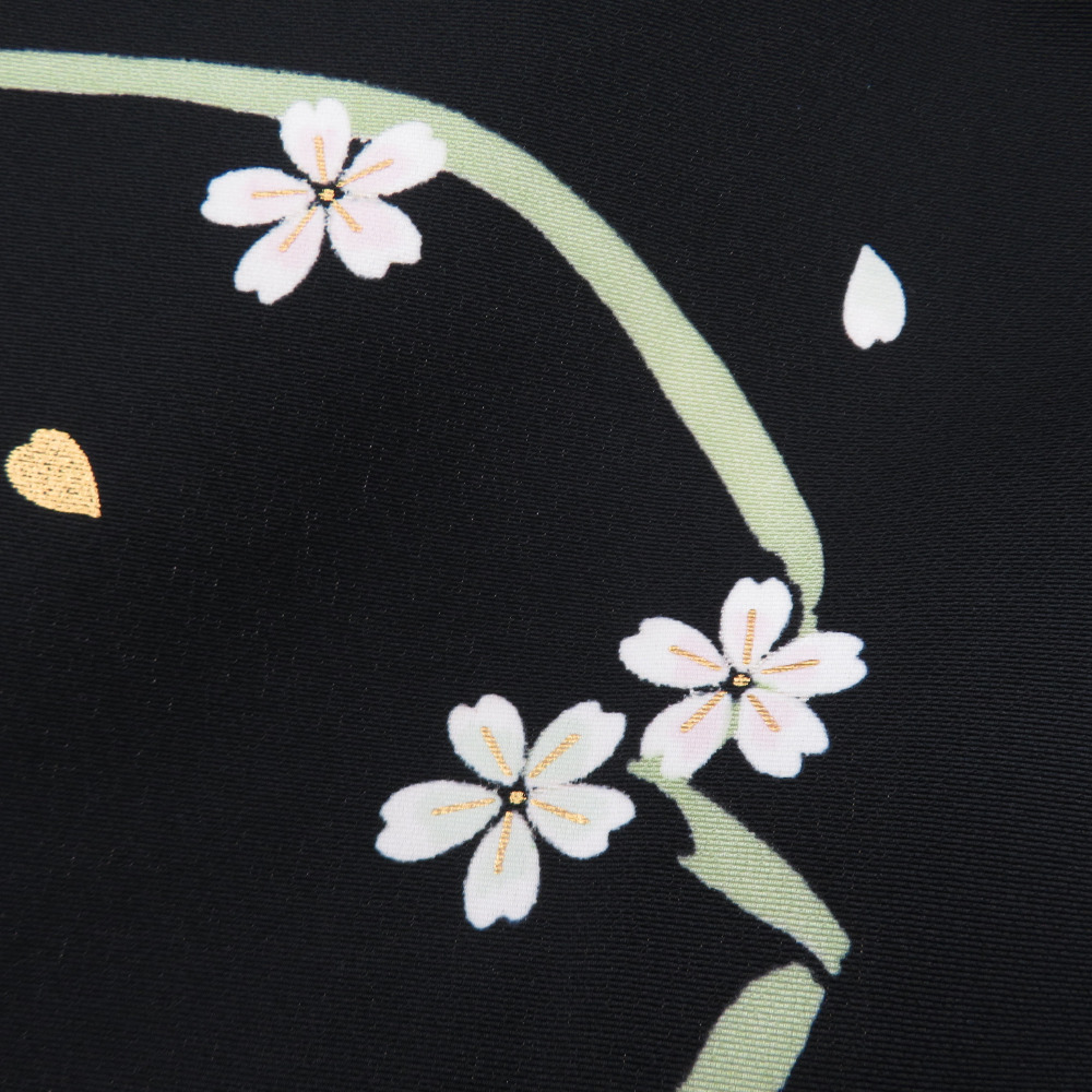 小紋 桜文様 箔 正絹 黒色 袷 広衿 カジュアル 仕立て上がり着物 身丈165cm_画像4