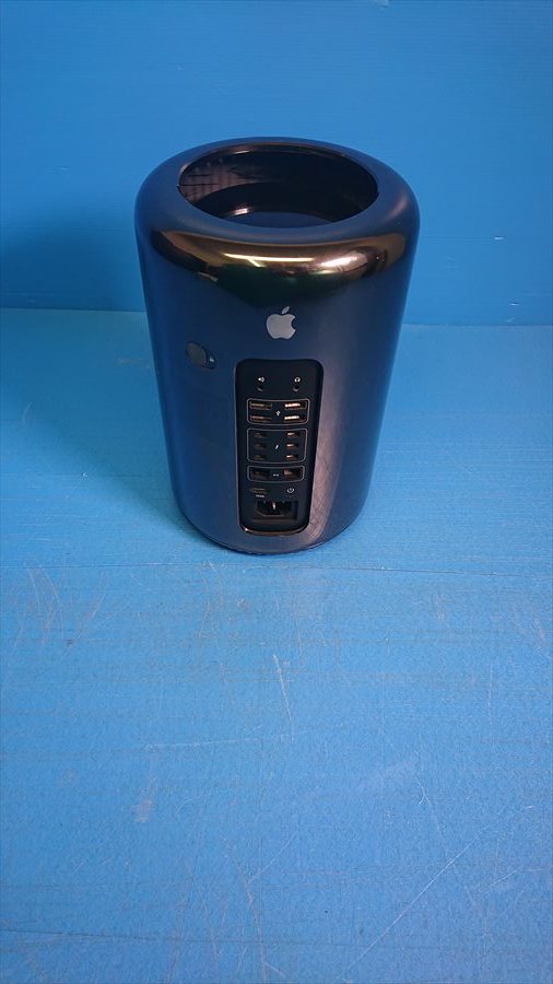 □ジャンク品 Apple MacPro A1481 EMC2630/CPU不明/メモリ32GB