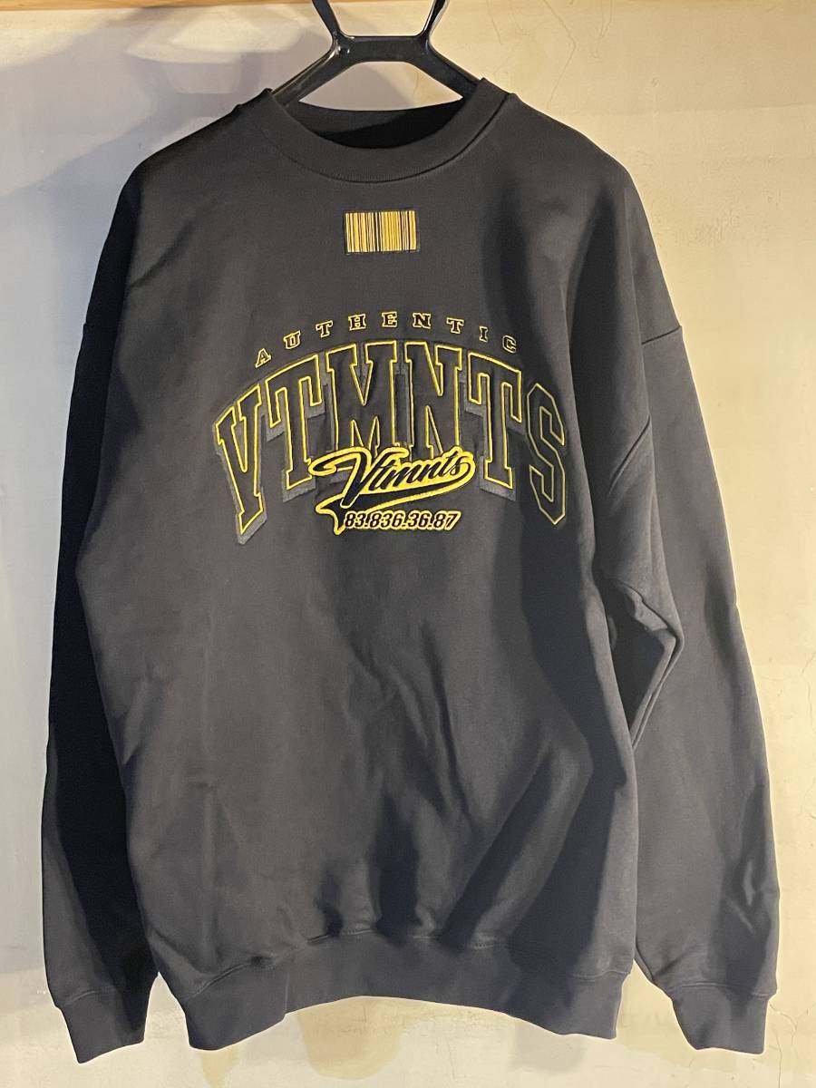 VETEMENTS トレーナー ブラック-