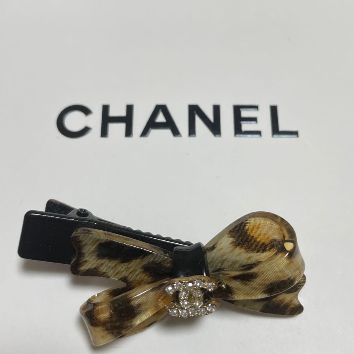ノベルティー シャネル リボンヘアクリップ|PayPayフリマ