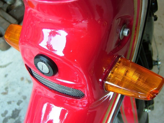 カスタム用ウインカー クリア（4個セット） ヤマハ、カワサキ、スズキ他車流用可ドレスアップに 3-18-07:150_同型のオレンジタイプをフロントに取り付け