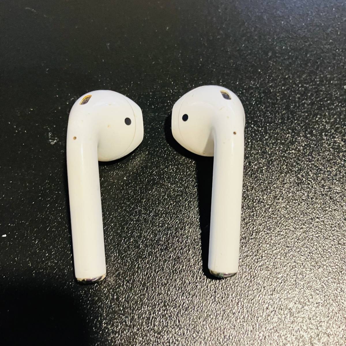 送料無料 最安 動作確認済み Apple AirPods A1938 A2031 A2032 第2世代 アップル ワイヤレスイヤホン 管理9_画像3