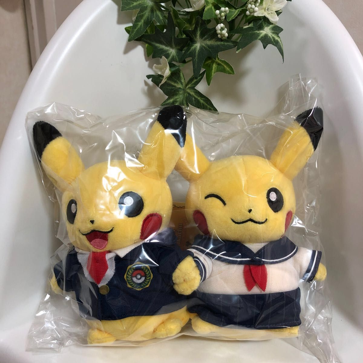 ポケモンセンター マンスリー ピカチュウ 4月 ぬいぐるみ ペア ポケモンセンター マンスリー ピカチュウ 4月 ぬいぐるみ ペア