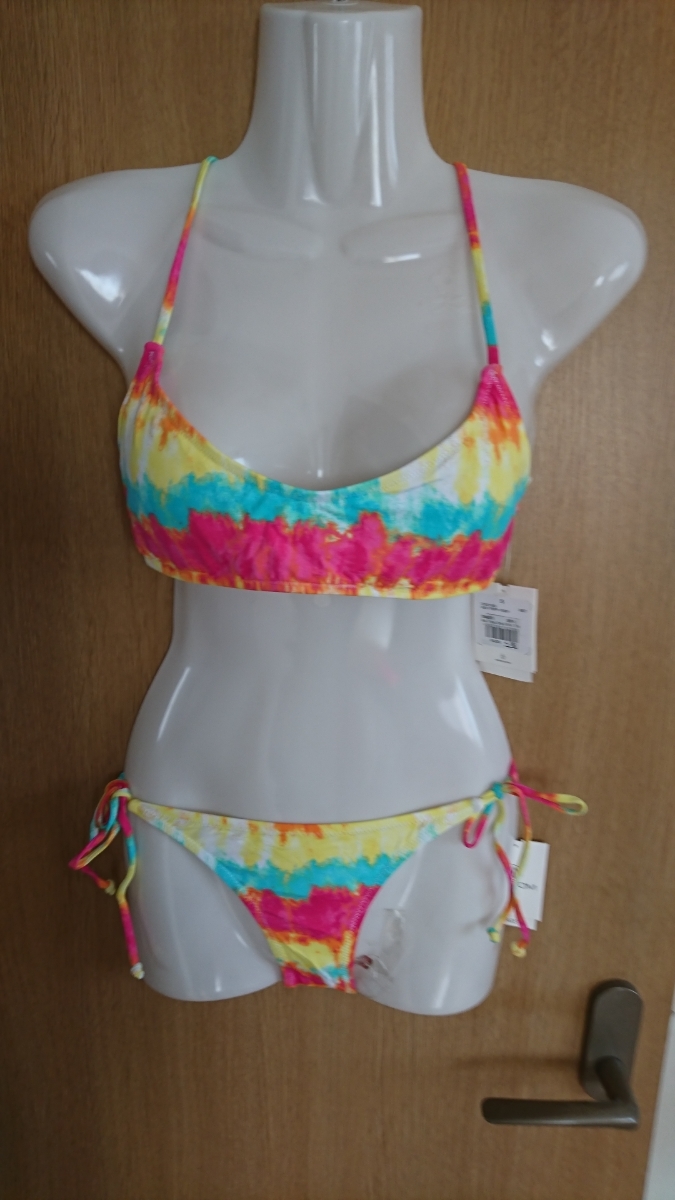 *VOLCOM* yellow color number green × pink * Thai large pattern bikini 2 point set * size S* regular price 13200 jpy *SUN TRIPP CROP*