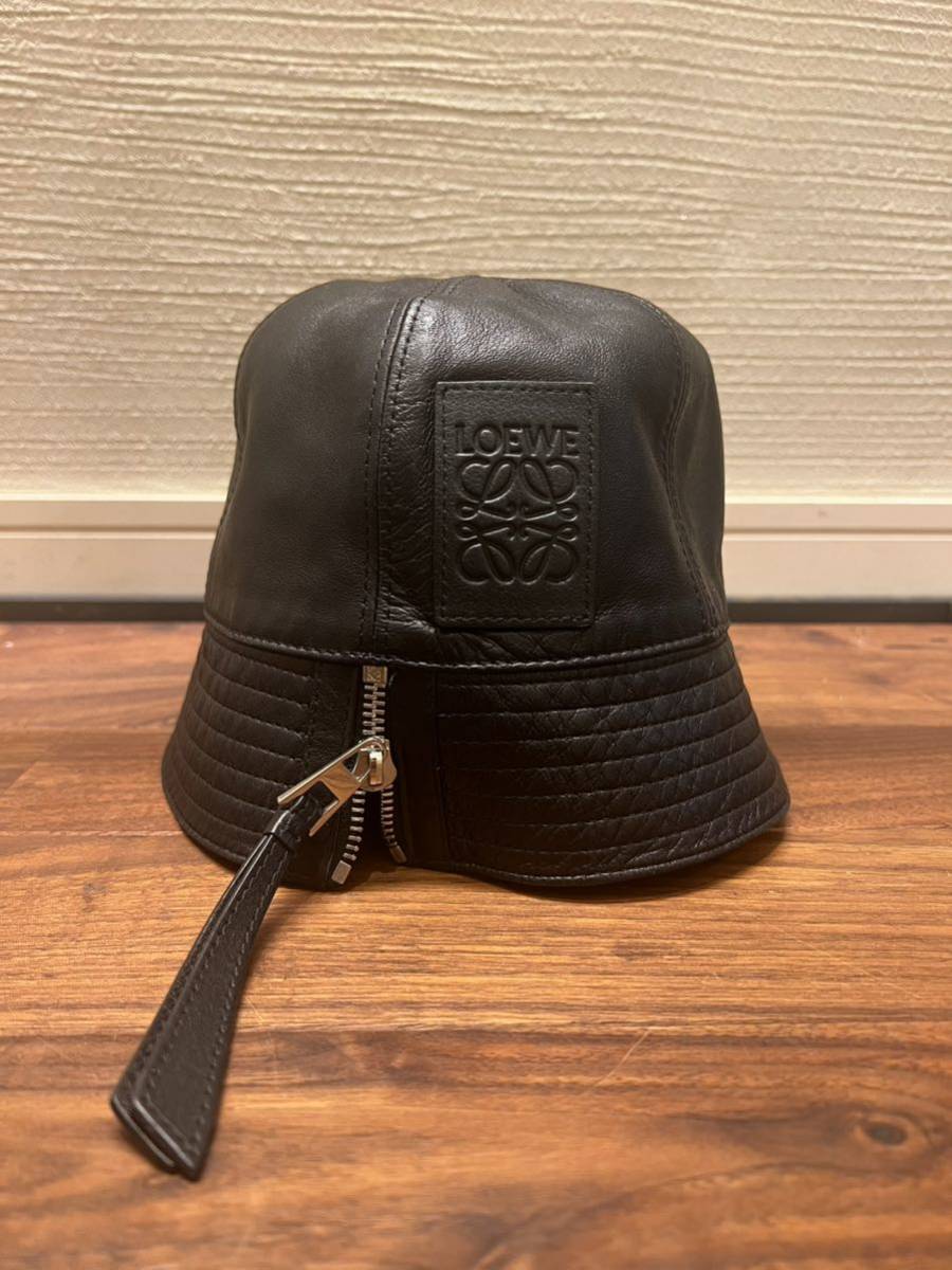 Loewe Loebe Bucket Hat Hat M Кожаная черная шляпа тюльпана