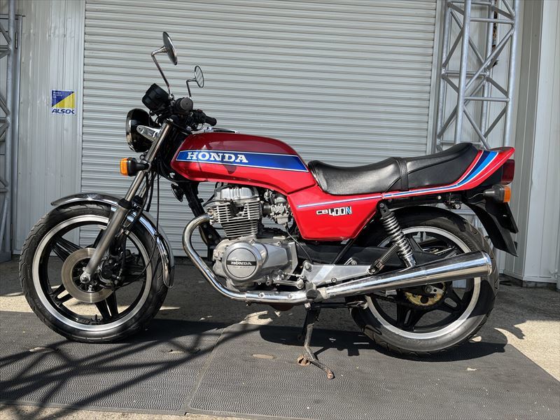 CB400N ホークⅢ 赤青49702ホンダ 1980年式 オリジナル度は高い.エンジン実働!吹け上がり良好!現状販売/輸入新規.国内未登録/豊橋市/930T_画像4