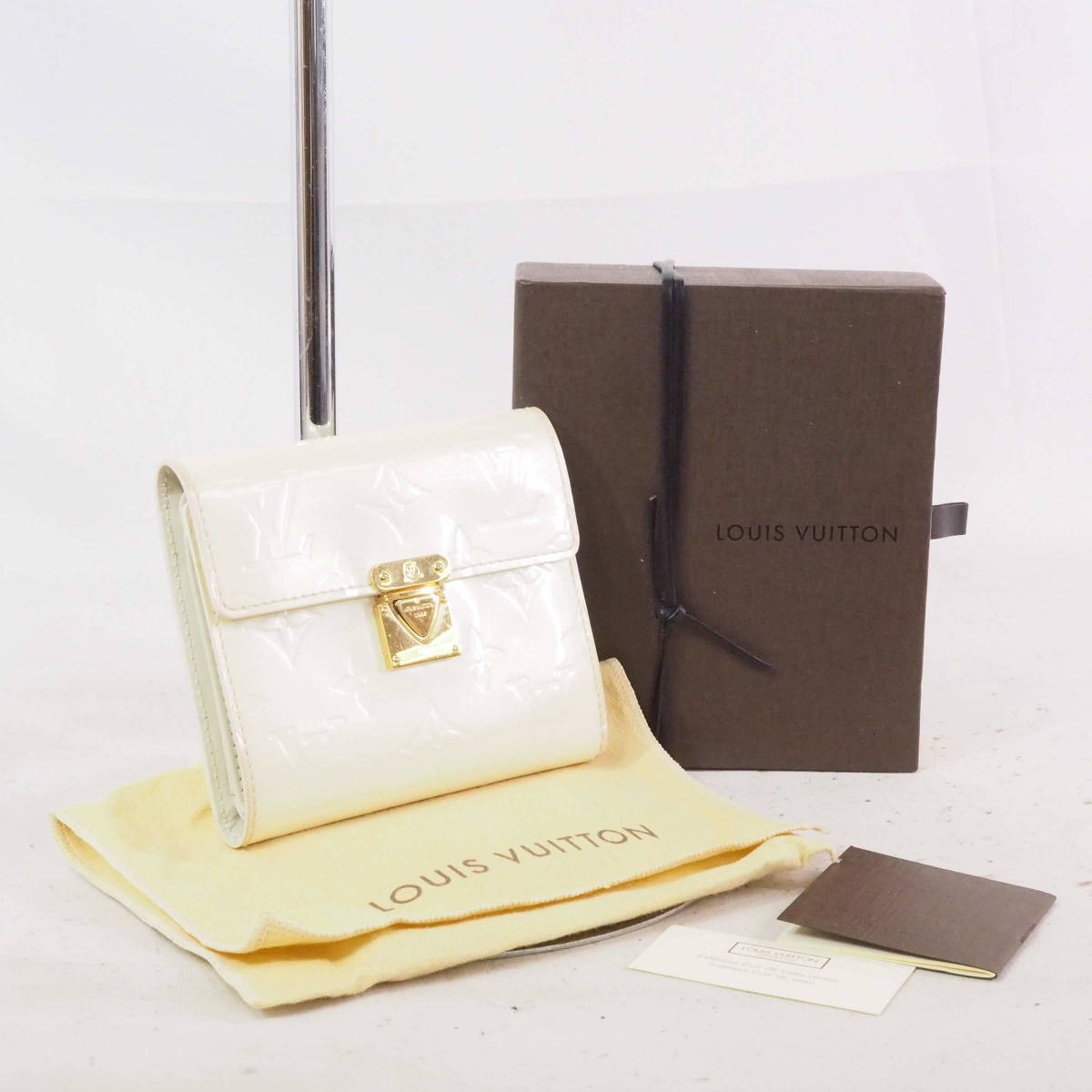 楽天市場】ルイヴィトン LOUIS VUITTON 三つ折り財布 楽天市場】ルイヴィトン LOUIS VUITTON 三つ折り財布