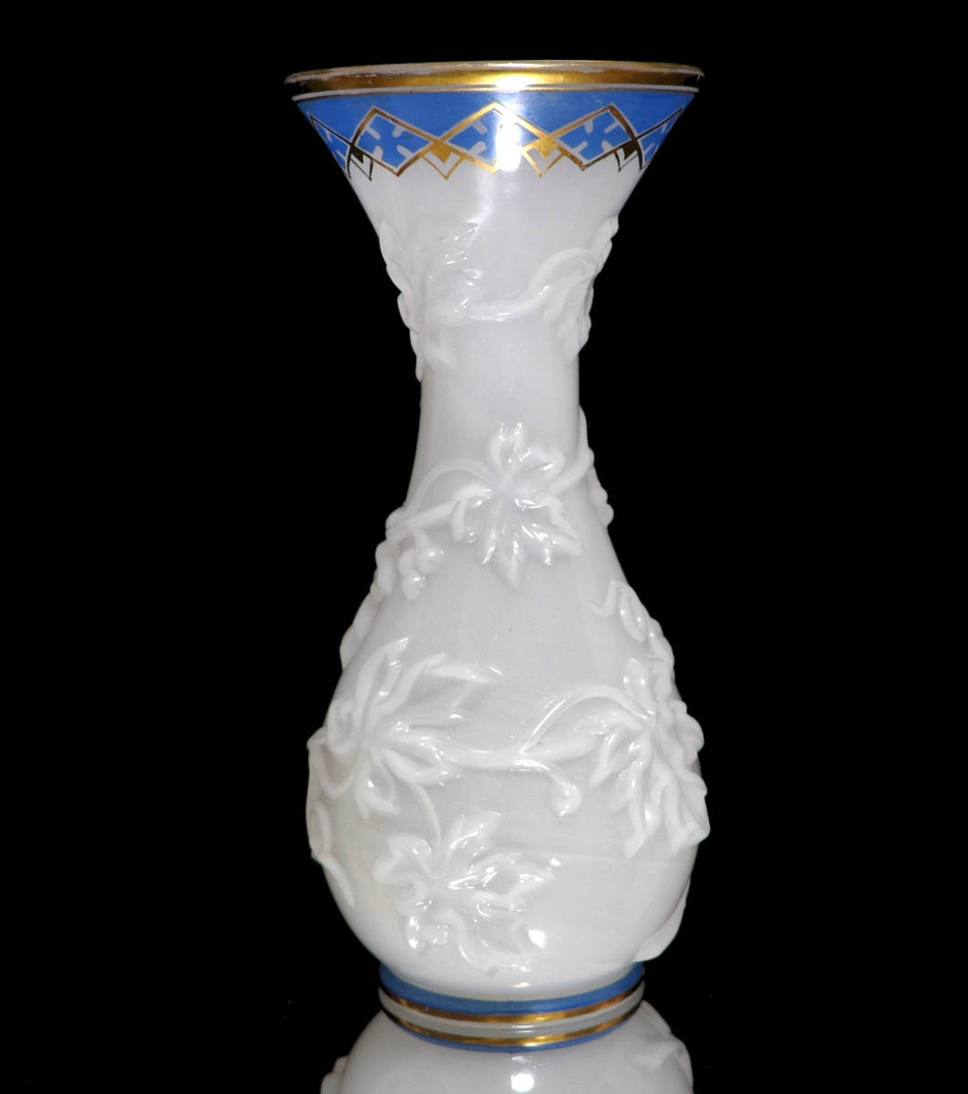 オールド・バカラ (BACCARAT) 19世紀 美術館級作品 パリ万博試作品 レアデザイン 大型花瓶 オパーリンクリスタルガラス製 金彩エナメル