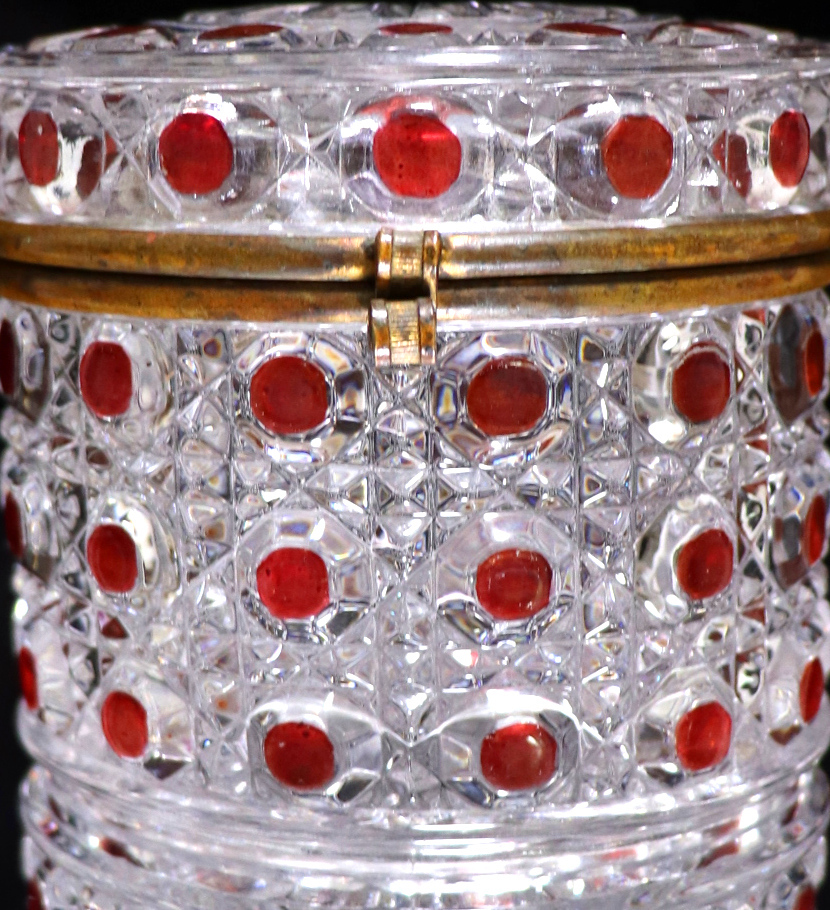 オールド・バカラ(BACCARAT) 上級作品 ブロンズ装飾 赤色被せ オールド・バカラ(BACCARAT) 上級作品 ブロンズ装飾 赤色被せ
