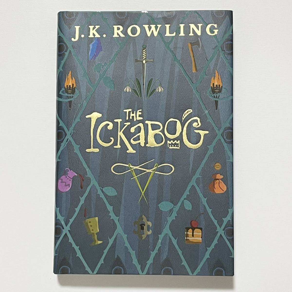 洋書/英語 The Ickabog / J. K. Rowling / hardcover (イッカボッグ/J・K・ローリング/ハードカバー/児童書/多読)_画像1