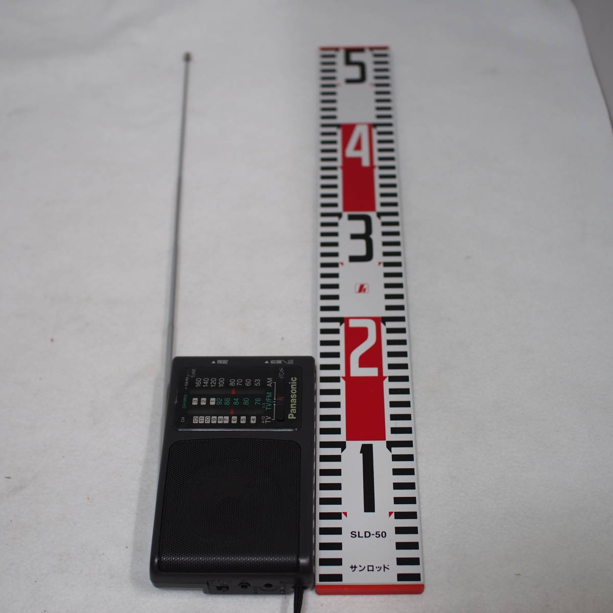Panasonic パナソニック RF-U46　ポータブルラジオ 3-BAND Receiver 通電・音出しOK　現状品　管理番号322-10_画像2