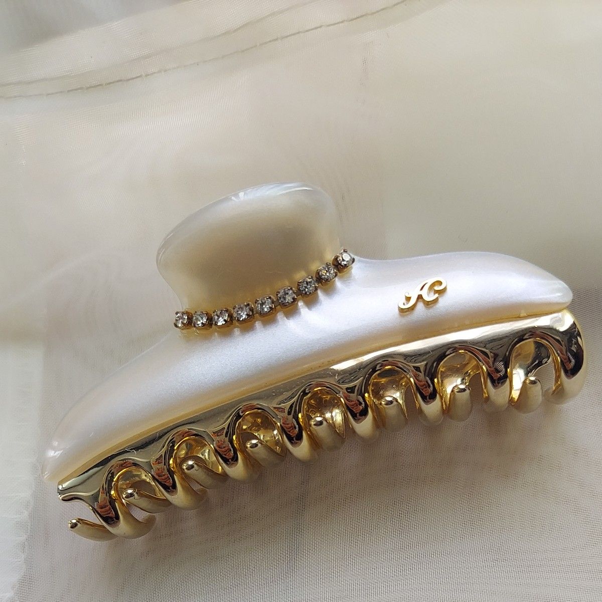 今週お値下げ★アッカ accaホワイトMサイズ★全くの未使用 新品同様 ヘアアクセサリー