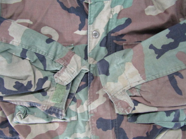 80年代製　アメリカ軍　M-65　ウッドランドカモ　フィールドジャケット　迷彩　ミリタリー　カーキ　SMALL REGULAR ヴィンテージ_画像5