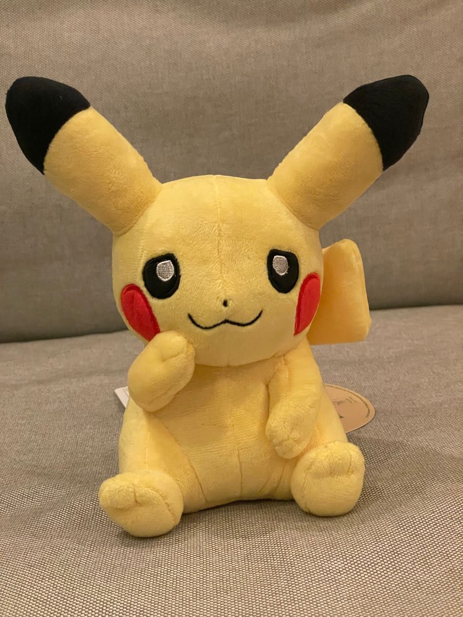 ポケモンセンター限定　マイピカチュウ　ぬいぐるみ　困り顔　片手上げ　オス