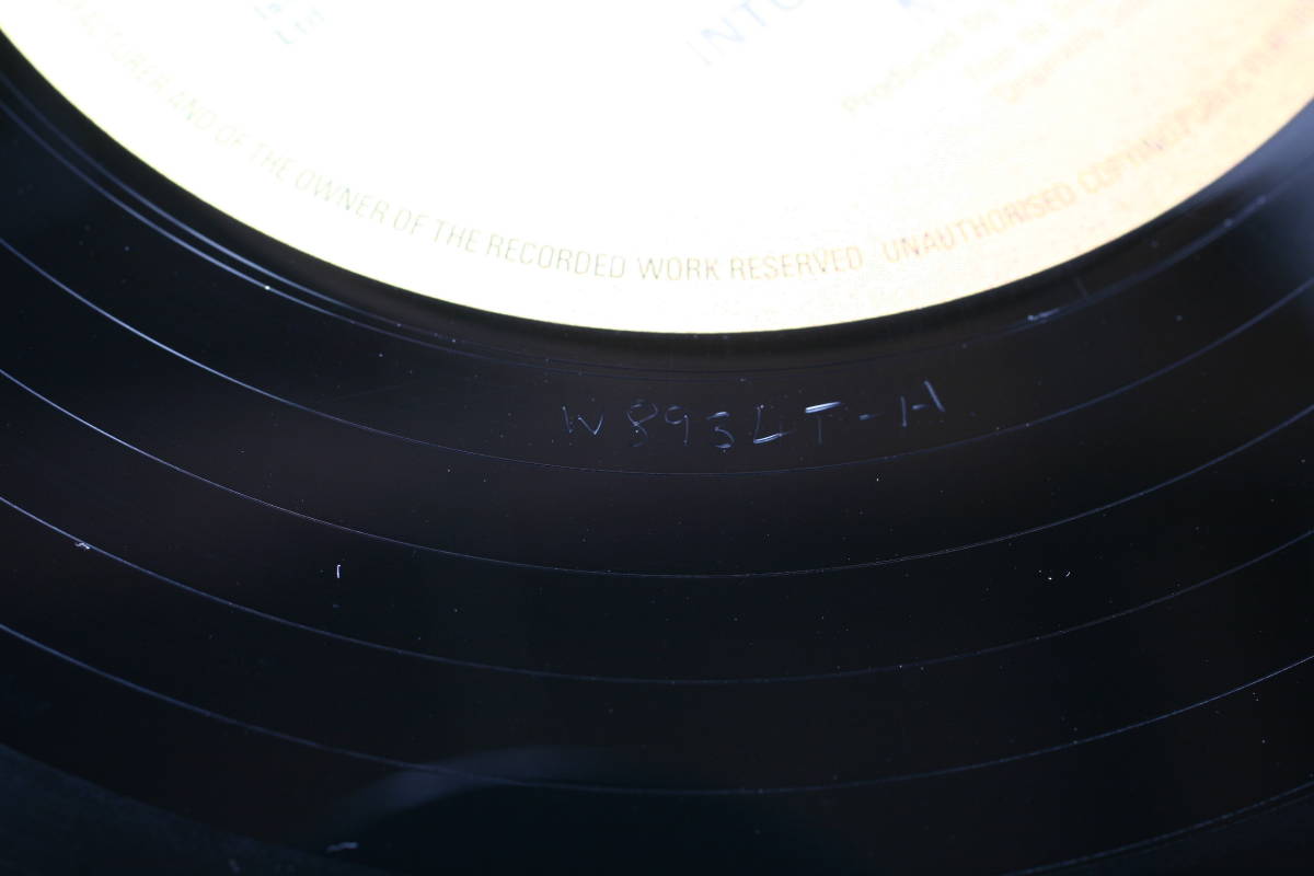 【W 8934】(#37) MADONNA / INTO THE GROOVE マドンナ LPレコード_画像5