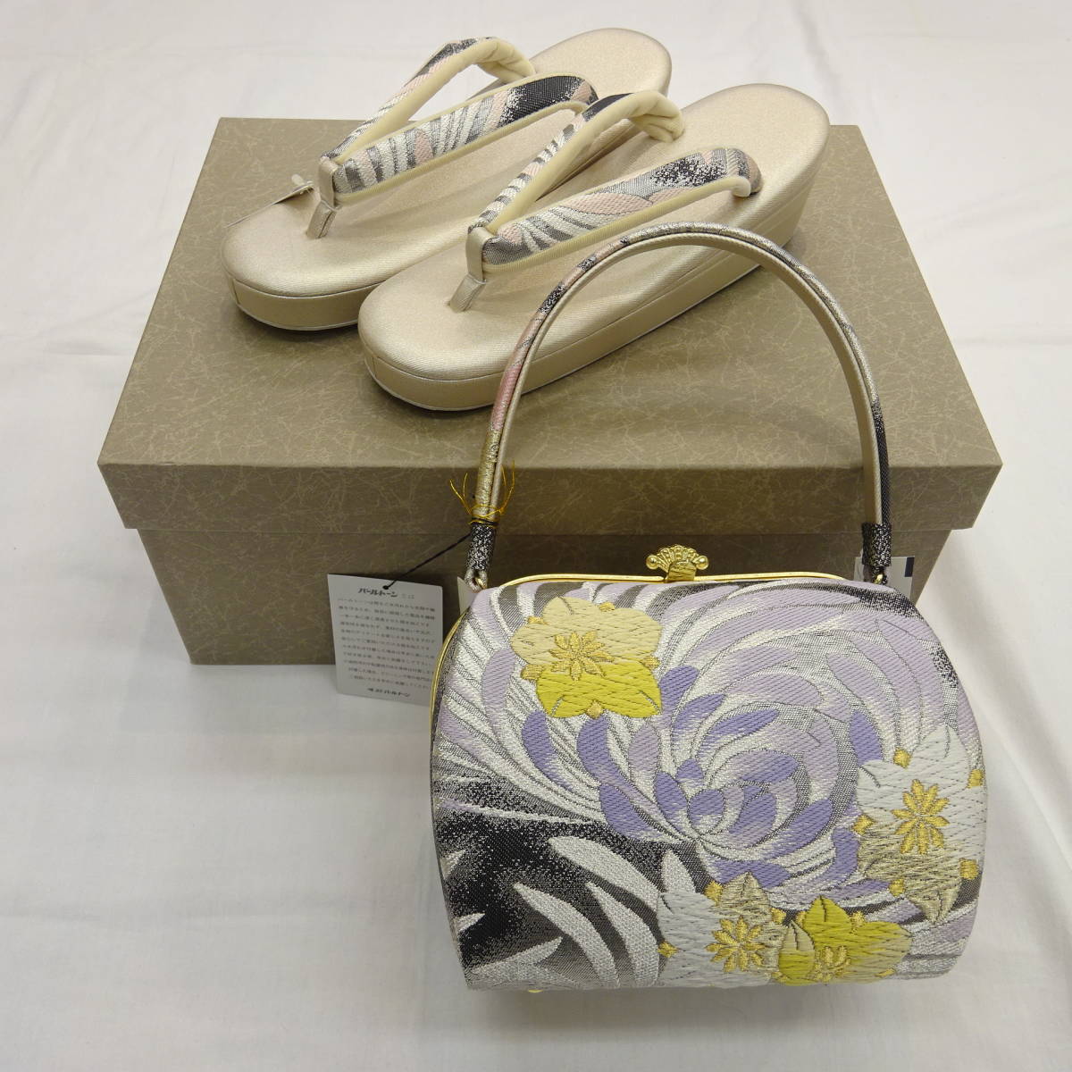ファッション通販】 新品未使用☆沙織製・振袖用草履バックセット☆L寸