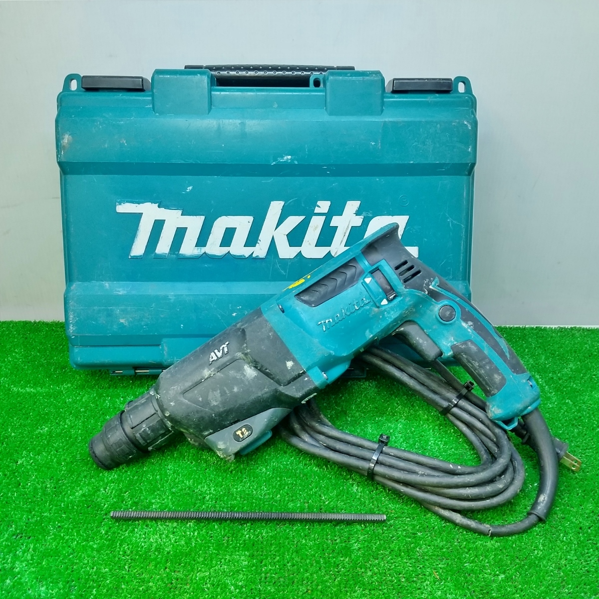 国産】 makita 中古 マキタ HR2611F 3モード ハンマドリル 26mm 本体