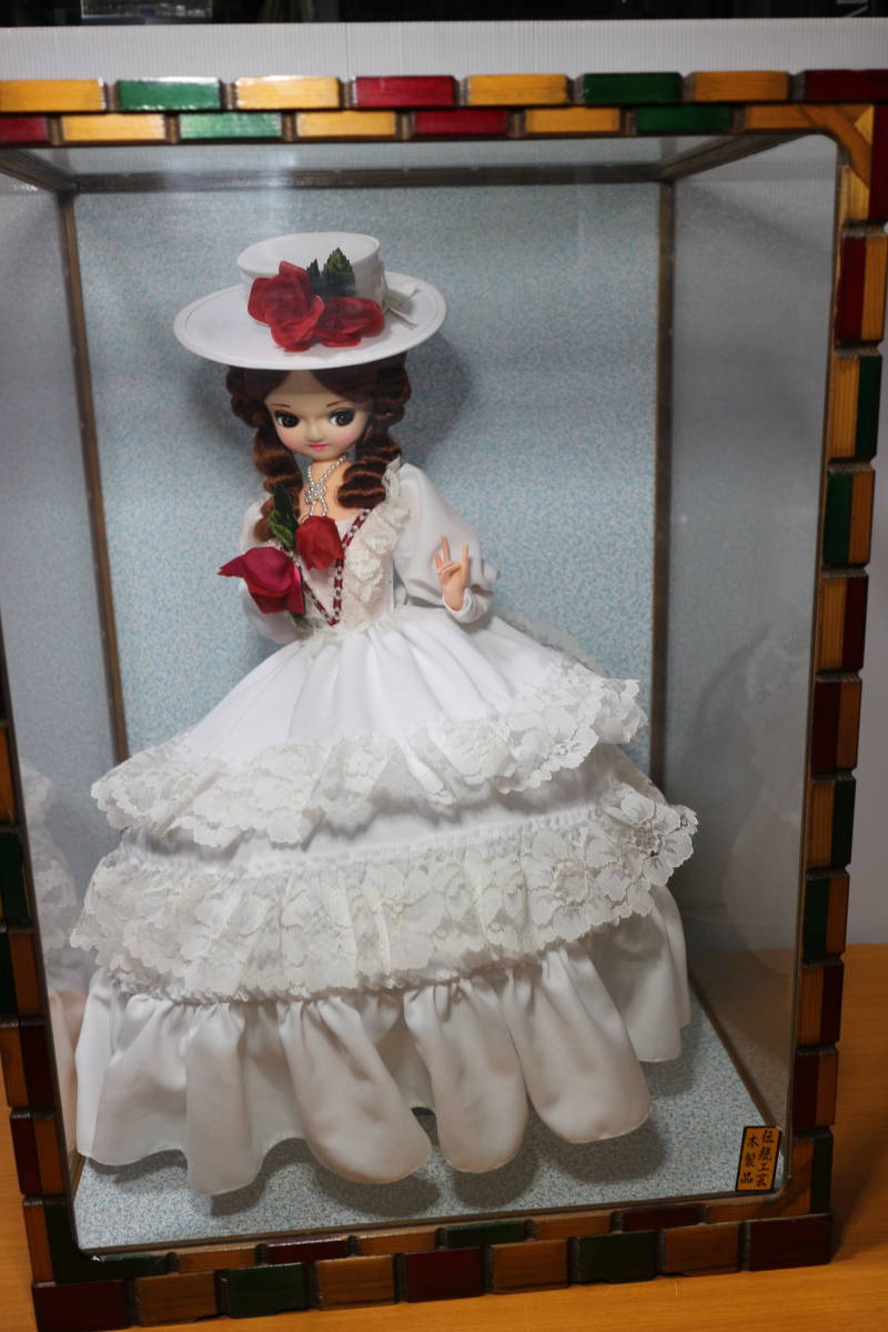 フランス人形　伝統工芸ガラスケース入り　ウエディング　白いドレス　レトロ/アンティーク/インテリア　_画像1
