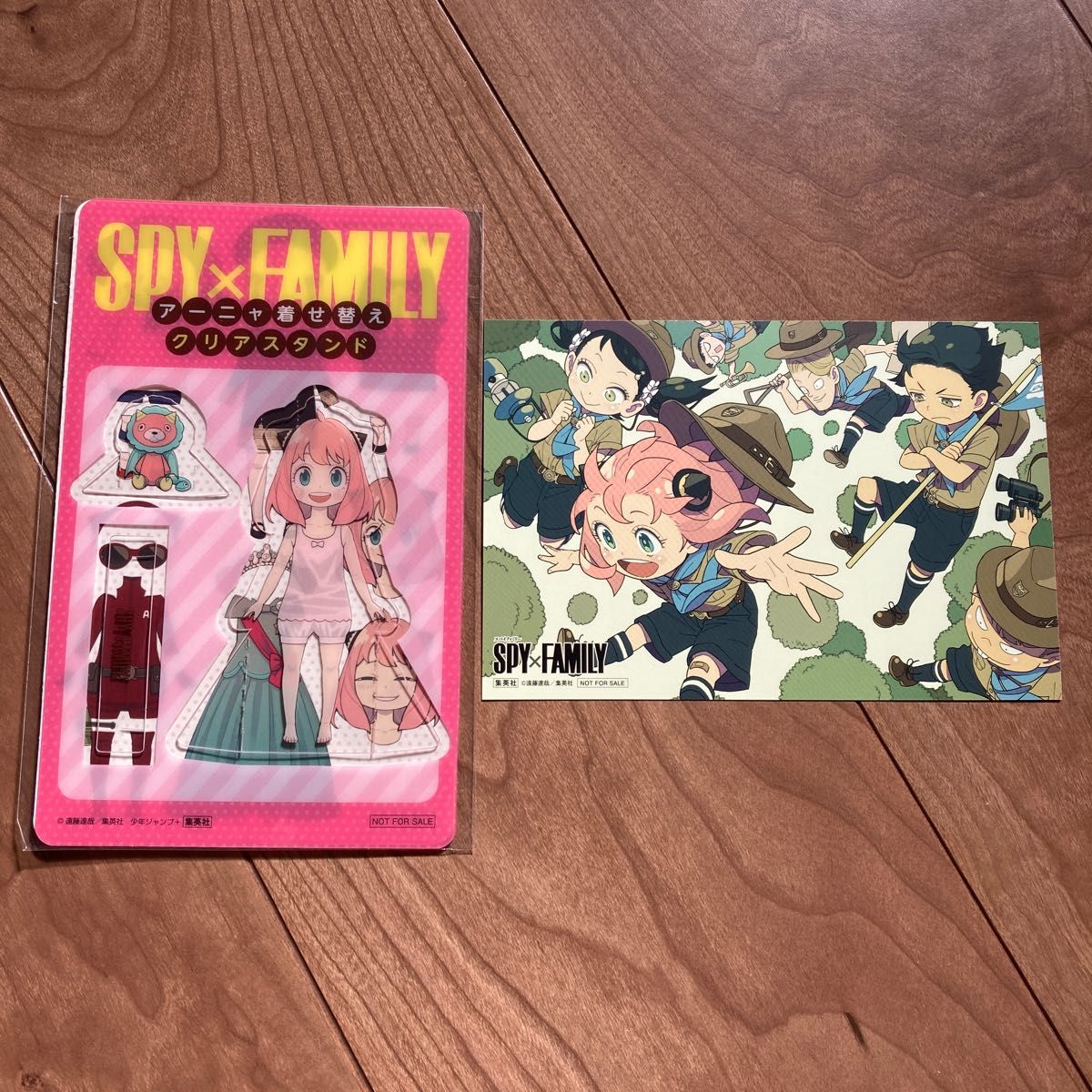 スパイファミリー　SPY×FAMILY アーニャ着せ替えクリアスタンド　ポストカード　セット