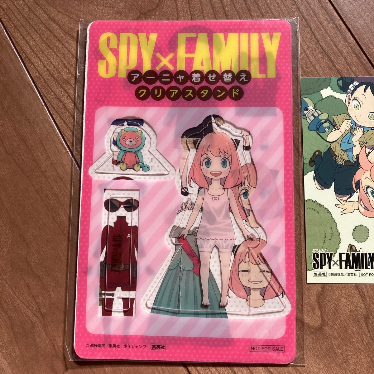 スパイファミリー　SPY×FAMILY アーニャ着せ替えクリアスタンド　ポストカード　セット