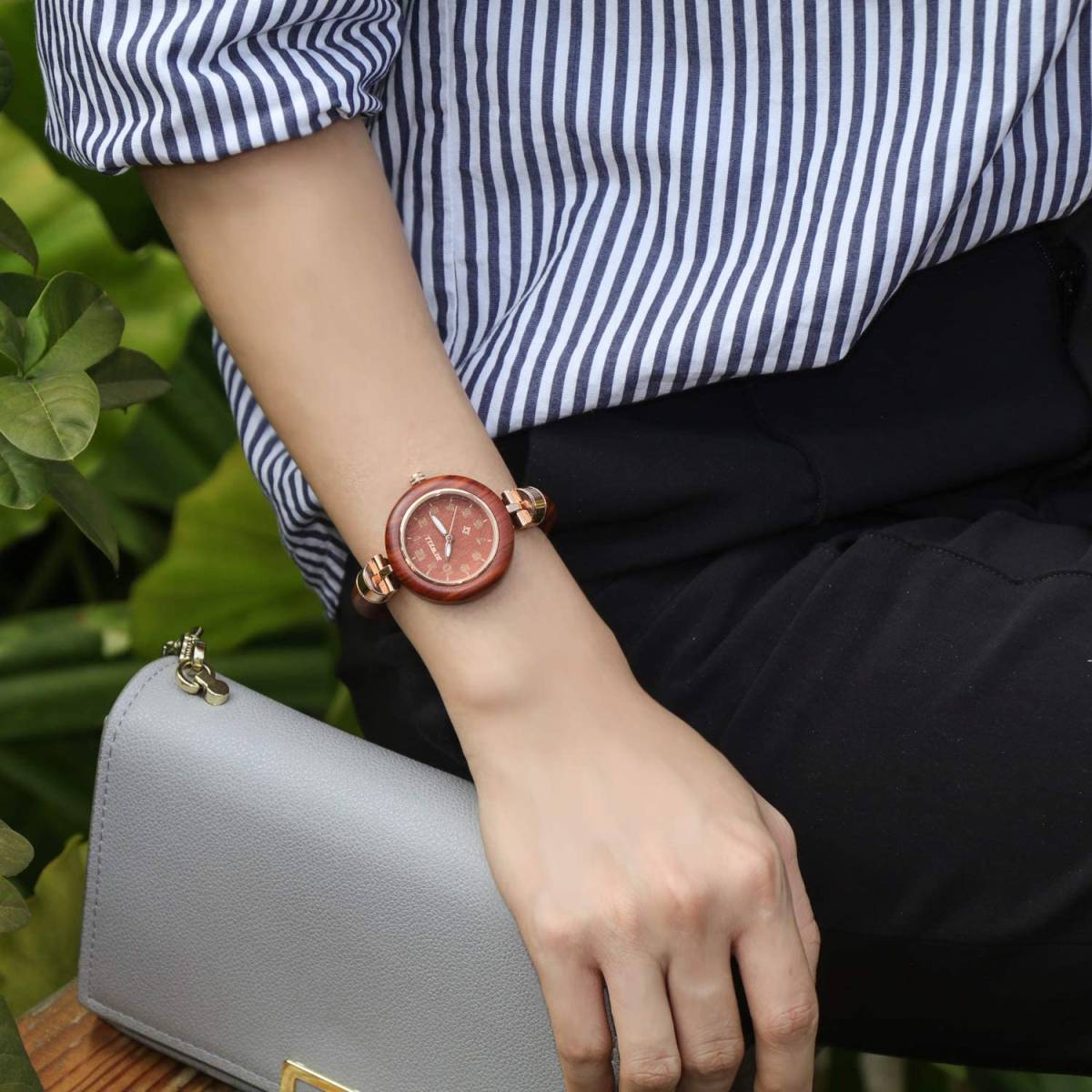アンティーク調 木製腕時計 軽量 クオーツ レディース ウッド かわいい カジュアル おしゃれ 木製 クラシック 女性 腕時計 ウォッチ_画像5