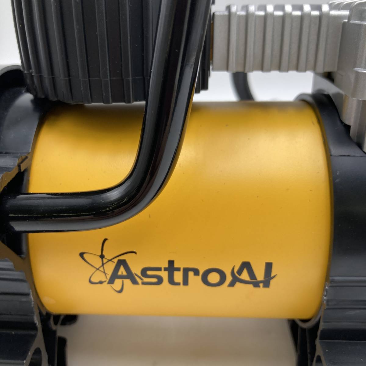 【通電確認済】AstroAI 電動エアーコンプレッサー 車電動空気入れ 自動停止 静音 小型 過熱保護 DC12V シガーソケット/Y11695-N1_画像7