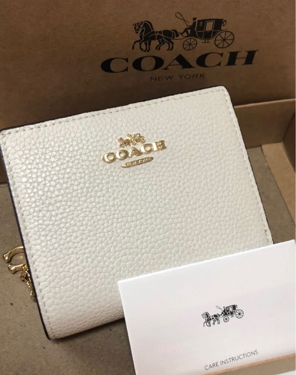 COACH 二つ折り財布 コンパクト チョーク C2862｜PayPayフリマ