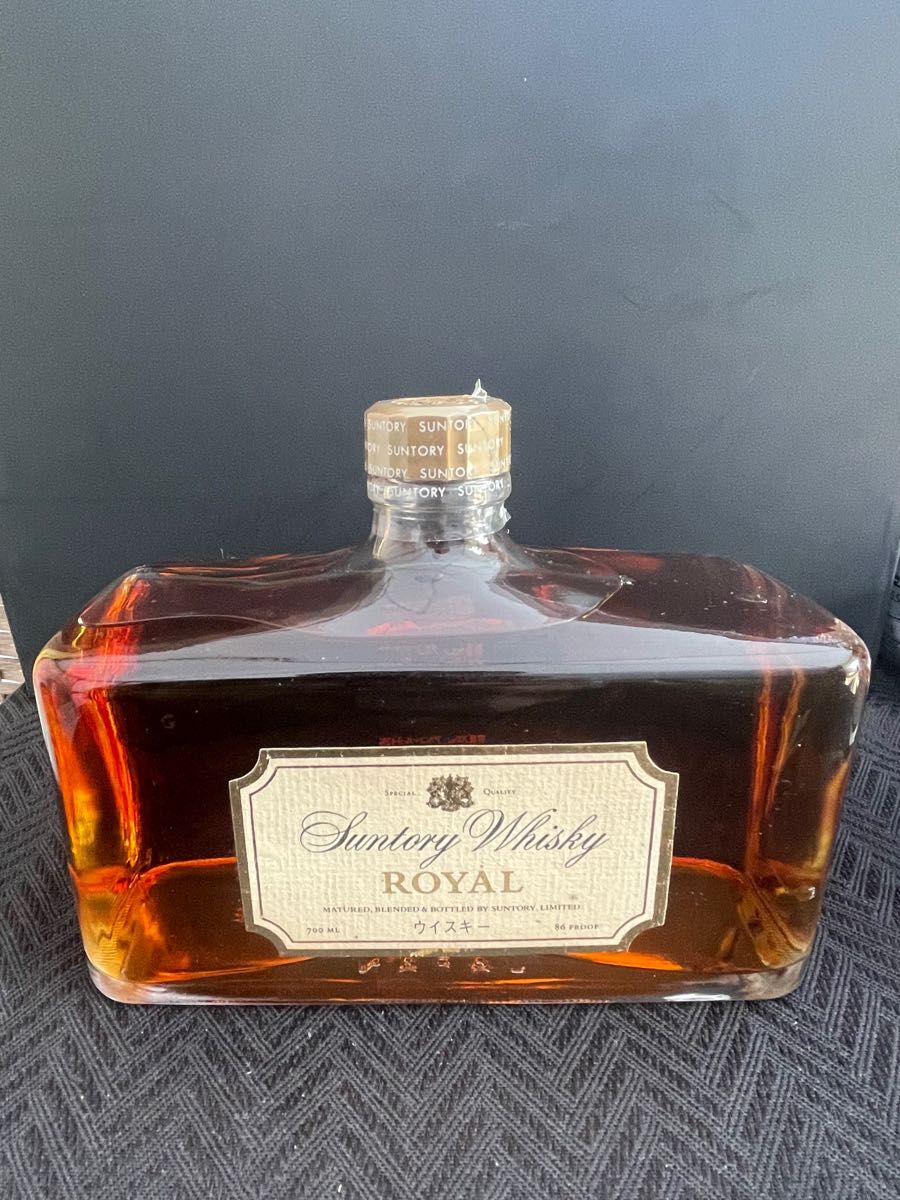 SUNTORY サントリー ローヤル二重奏 陶器ボトル チェロと SUNTORY サントリー ローヤル二重奏 陶器ボトル チェロと