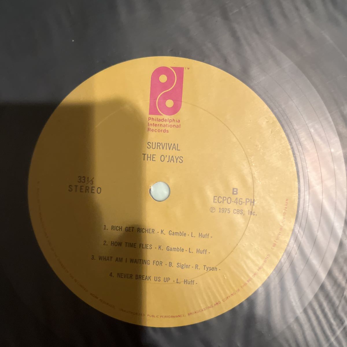 1975年作品 オージェイズ　サバイバル　生存者　綺麗傑作最高盤　お値打ち盤　ヴィンテージレコード　オールドレコード　安価_画像5