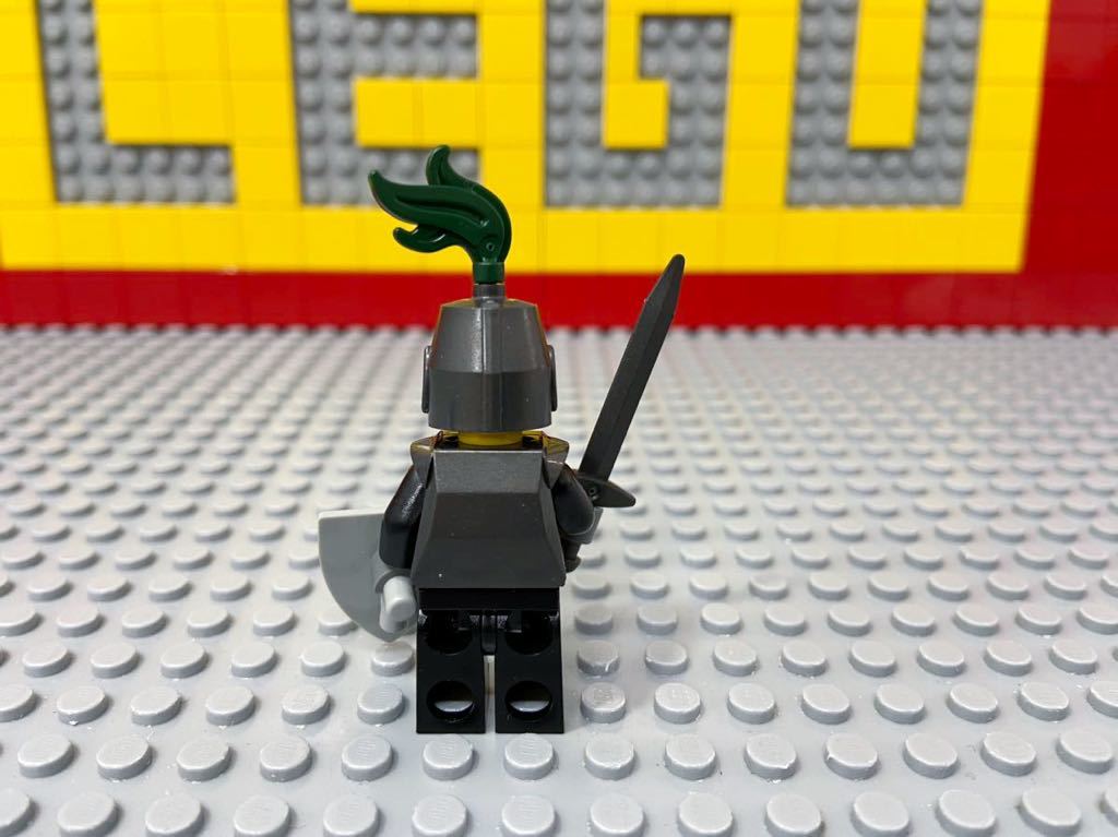 ☆キングダム☆ レゴ　ミニフィグ　兵士　騎士　ドラゴンナイト　( LEGO 人形 鎧兜 甲冑 お城シリーズ　B100210_画像2