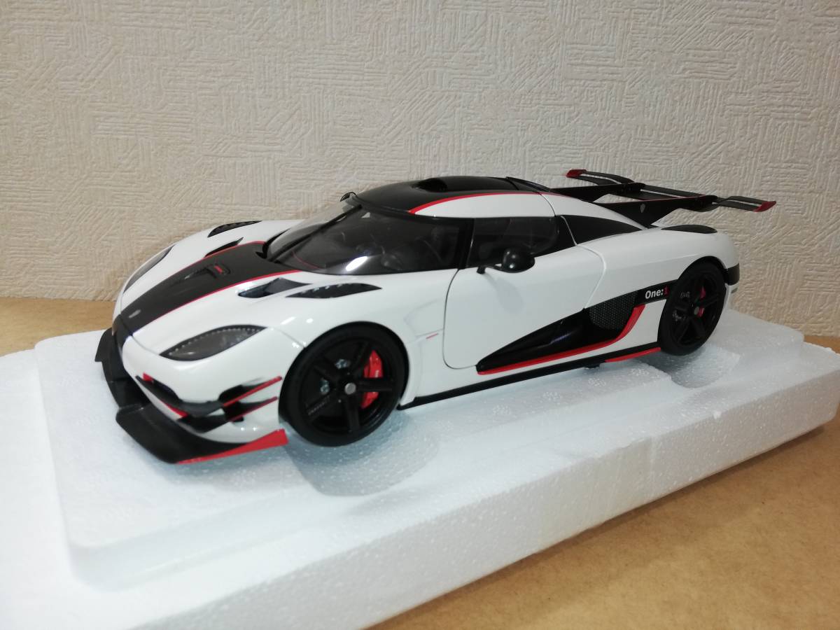 AUTOart KOENIGSEGG One 1 ケーニグセグ ワン オートアート 1/18