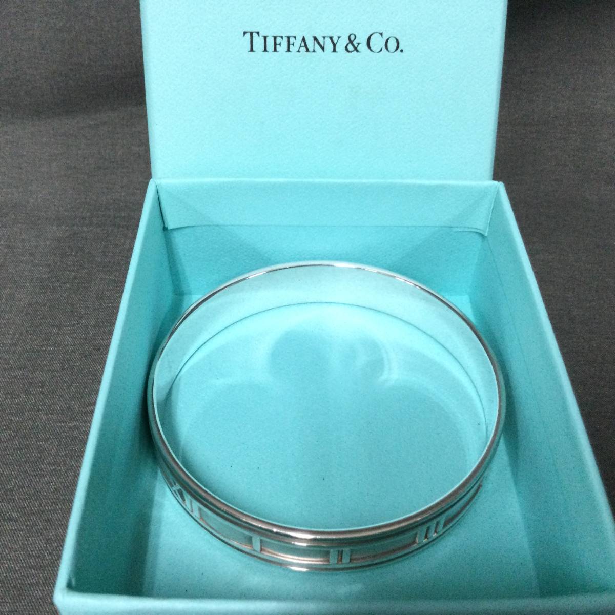 051013　246597　Tiffany&Co.　ティファニー　アトラス　SV925　シルバー　バングル　ブレスレット　アクセサリー　箱付き_画像2