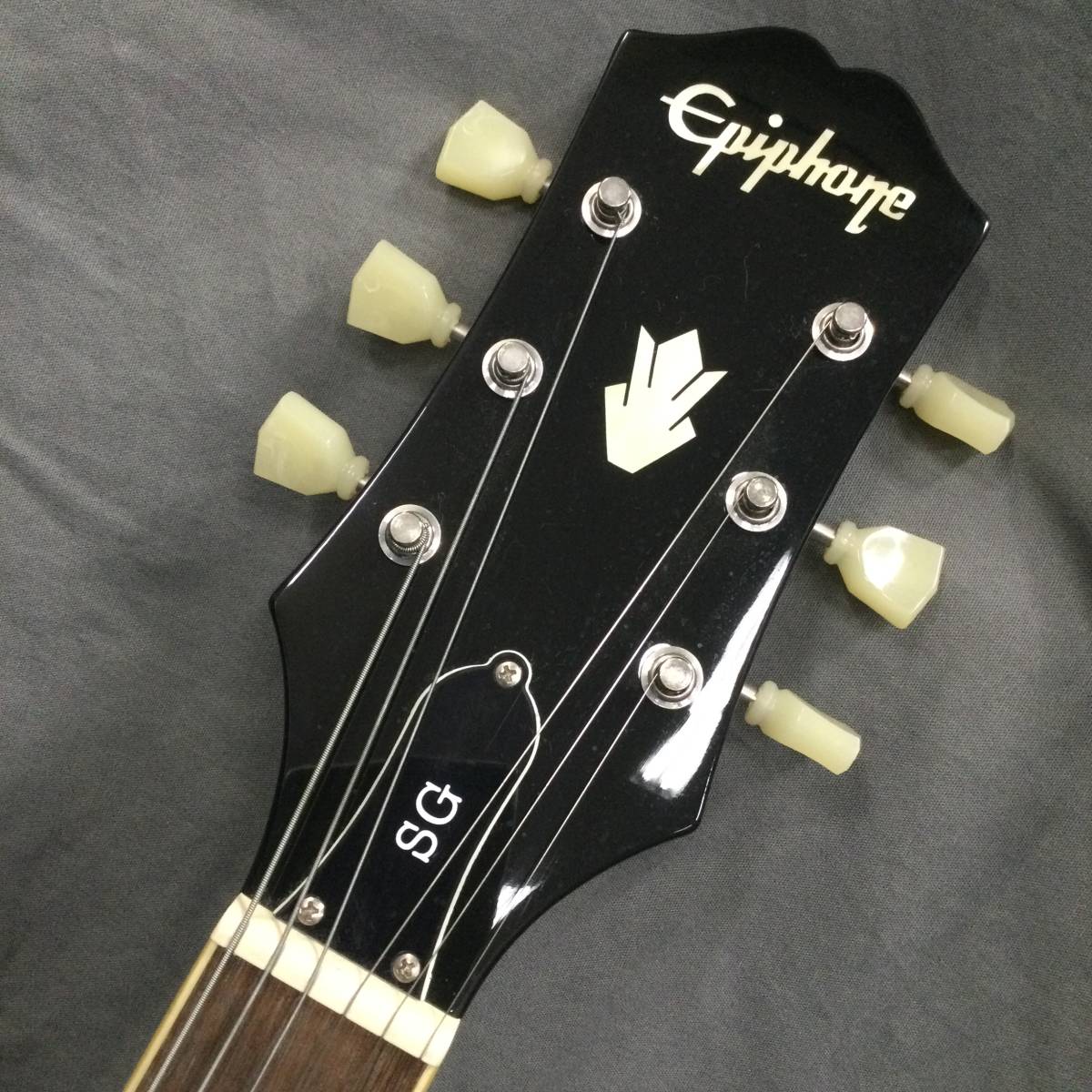 051024 248258 Epiphone エピフォン エレキギター ギター 弦楽器 楽器 SG 6弦 ブラック系カラー ソフトケース付 動作未確認 ジャンク扱い_画像2