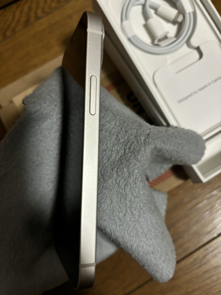 【美品】Apple iPhone 13 mini 128GB スターライト SIMフリー_画像3