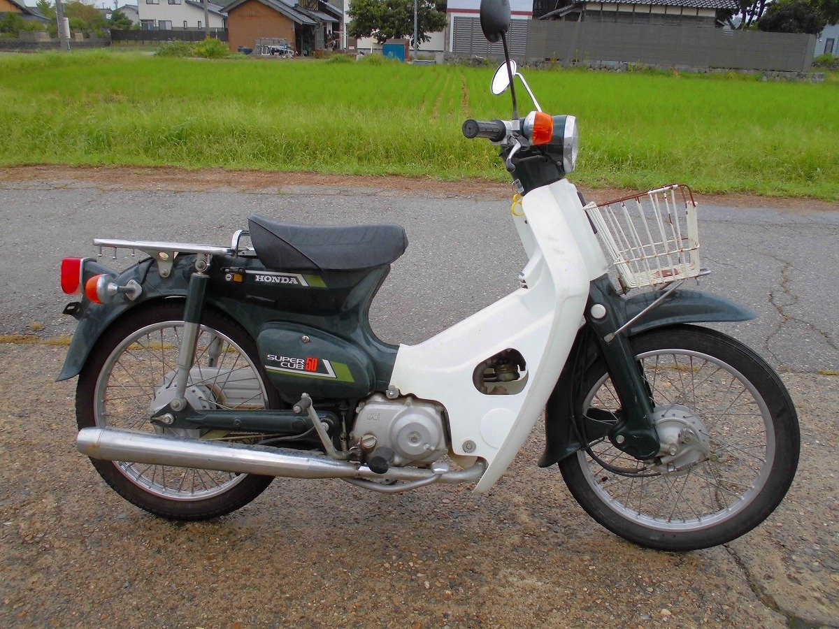 スーパーカブ50・C50★リアスプロケット・ハブ・実動車外し★H4N-51(80)_取り外し車輛