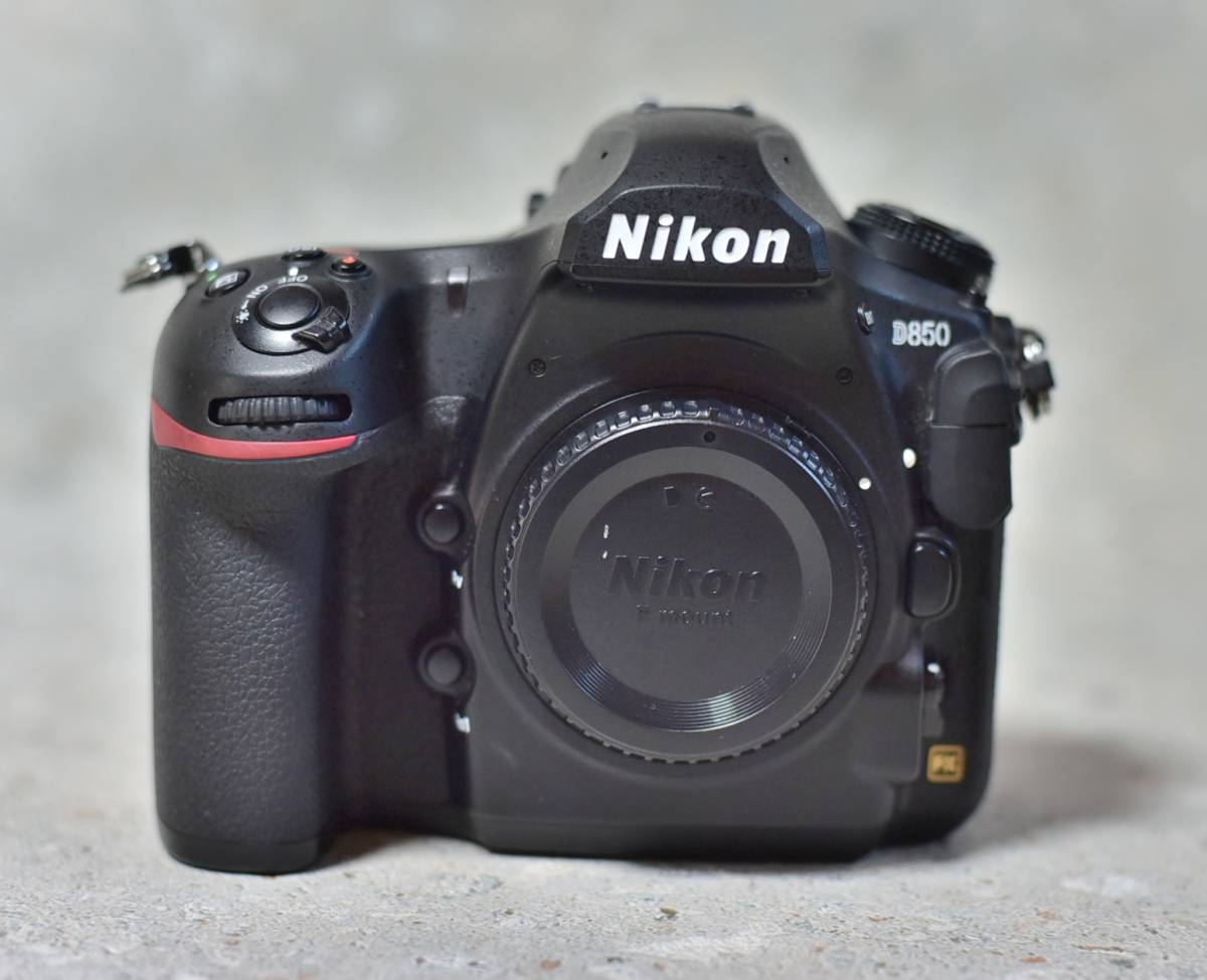 ＮｉｋｏｎＤ８５０ＦＸフルサイズ一眼レフデジタルカメラ美品　_画像2