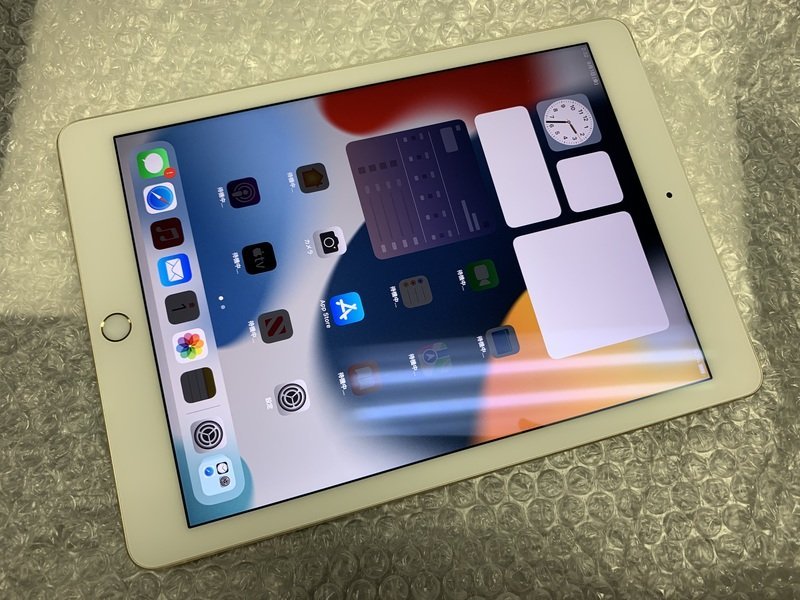 贅沢品 Wi-Fi+Cellular 第2世代 Air iPad au DR128 A1567 判定○ 16GB