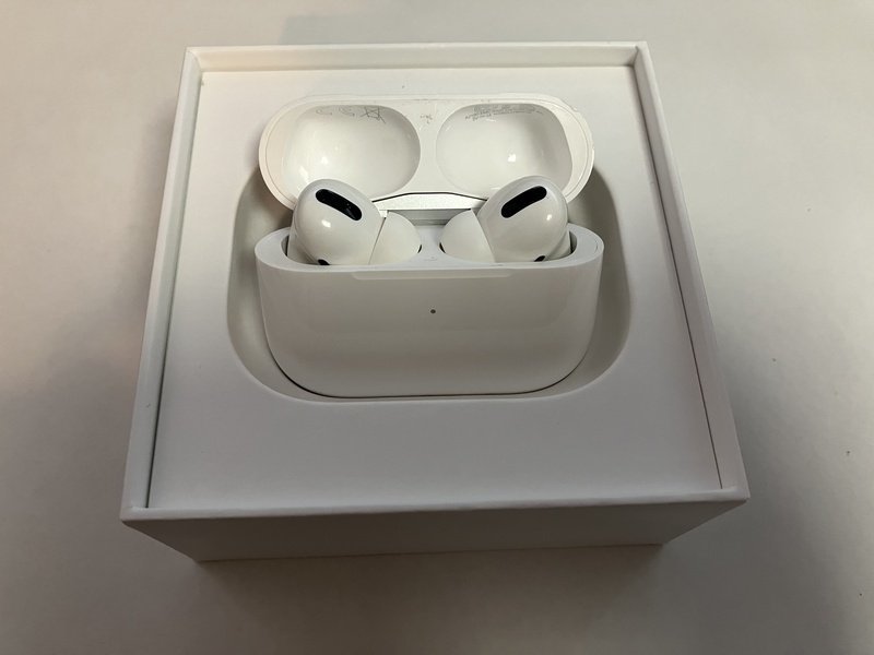 AirPods Pro MWP22J/A【箱付属品込み】-