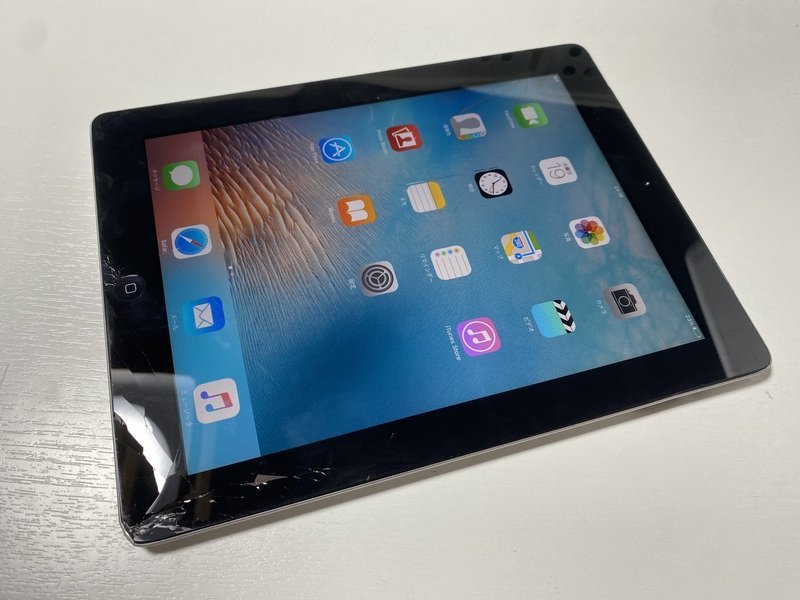 IB840 SoftBank iPad 2 Wi-Fi+Cellular ブラック 16GB ジャンク ロックOFFの画像1