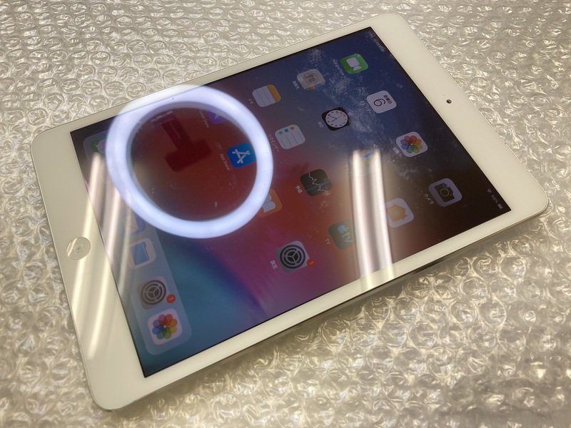 HF085 iPad mini 第2世代 Wi-Fiモデル A1489 16GB シルバー ジャンク ロックOFF_画像1