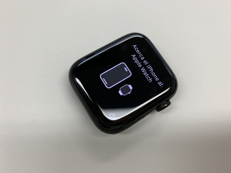 DU672 Apple Watch Series 5 GPS+Celluler 44mm ブラック チタニウム-