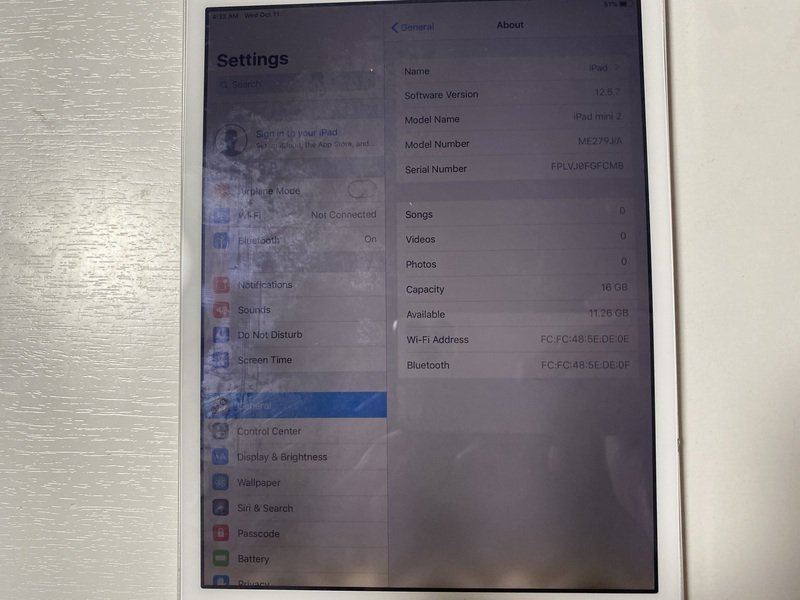 IC328 iPad mini 2 Wi-Fi シルバー 16GB ジャンク ロックOFF_画像3